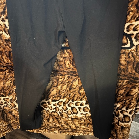 PINK Victoria's Secret Black Leggings with Silver Accents yoga - Picture 3 of 7